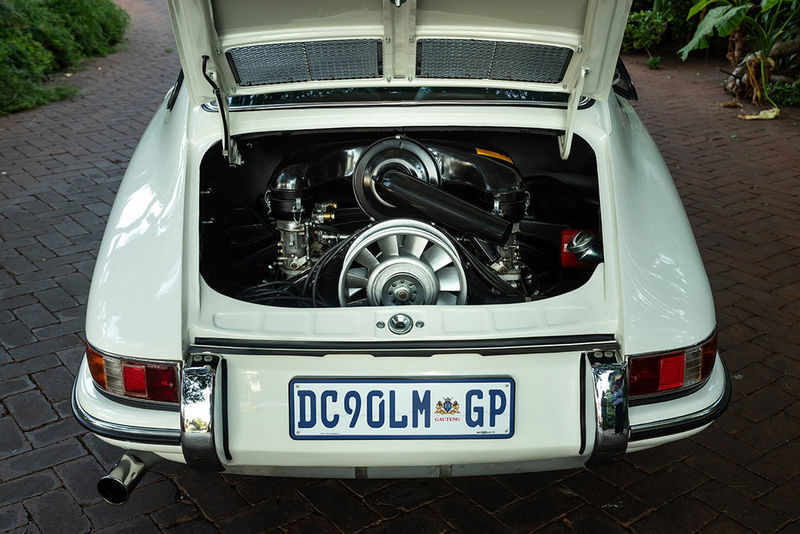 1965 Porsche 911 engine bay