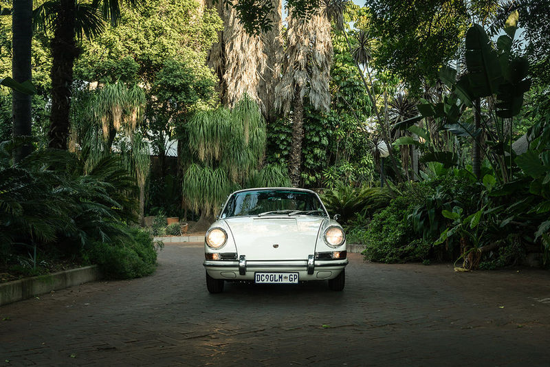 1965 Porsche 911 front view