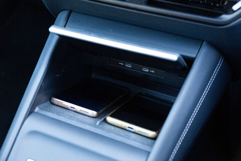 2025 Volkswagen Tiguan dual wireless charging pads