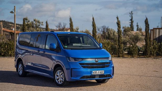 Volkswagen T7 Transporter (2025) International Launch Review