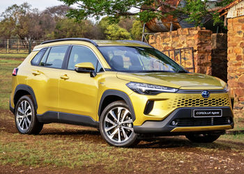 Toyota Corolla Cross XS 1.8 vs HEV – Is the hybrid worth it?