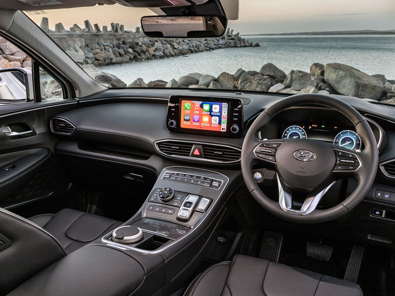 Hyundai Santa Fe facelift cabin