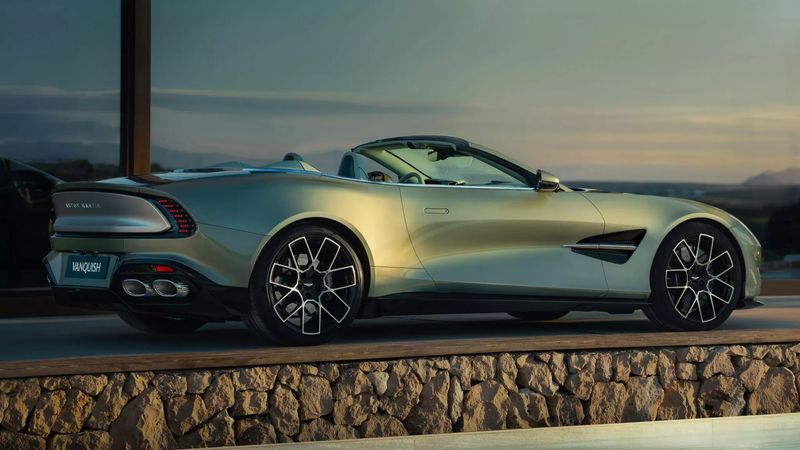 Aston Martin Vanquish Volante rear