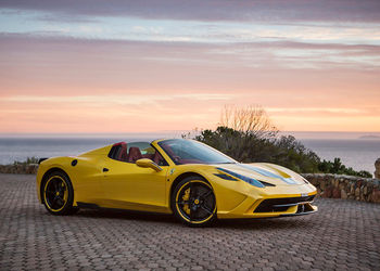 Ferrari 458 Speciale Aperta: Classic Drive