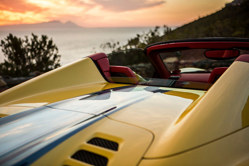 Ferrari 458 Speciale Aperta buttresses