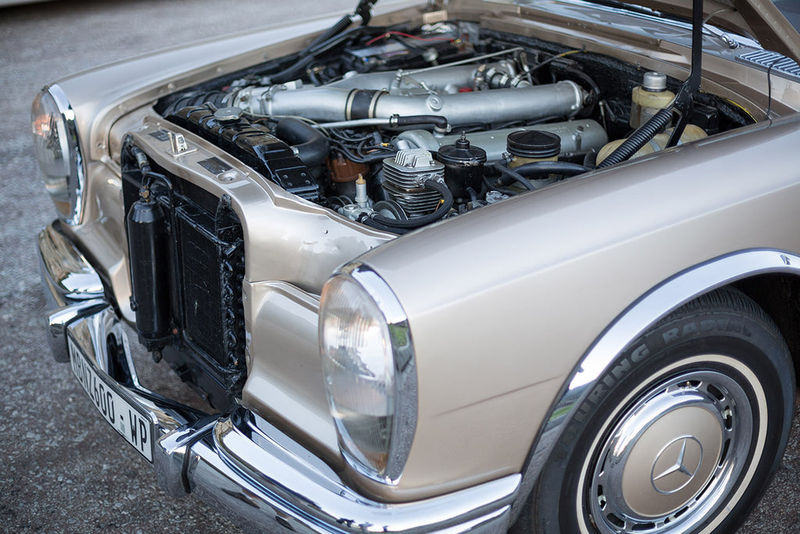 Mercedes-Benz 600 Grosser engine bay