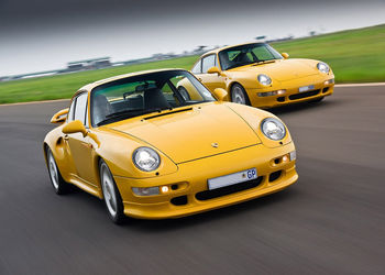 Porsche 911 (993) Turbo vs Turbo S: Classic Comparison