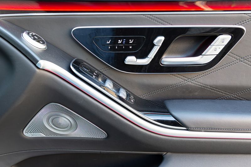 Mercedes-AMG S63 E Performance front door control console