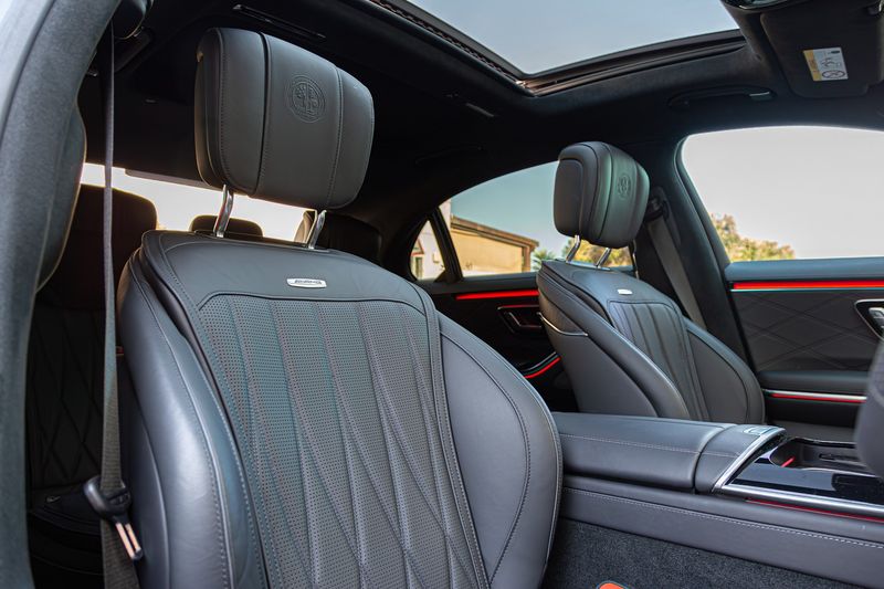 Mercedes-AMG S63 E Performance front sports seats