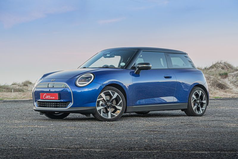 Mini Cooper SE main