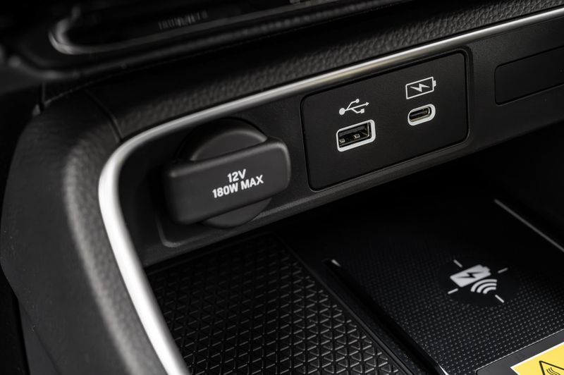 2025 Honda CR-V wireless phone charger