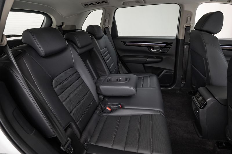 2025 Honda CR-V 2nd row