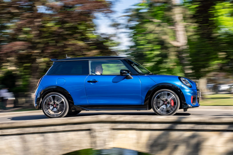 2025 Mini JCW profile tracking shot