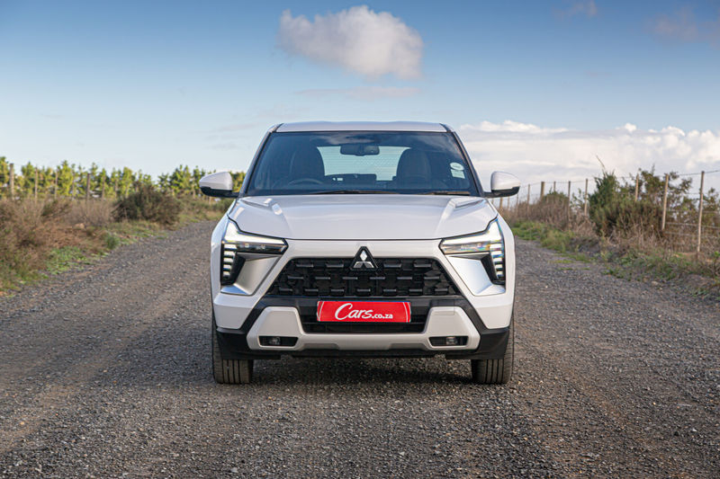 Mitsubishi Outlander Sport front view