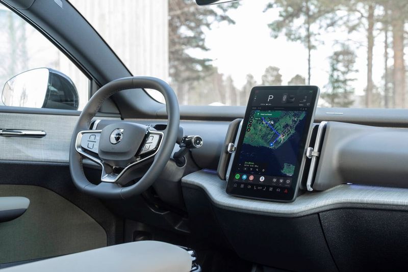 Volvo EX30 Cross Country interior