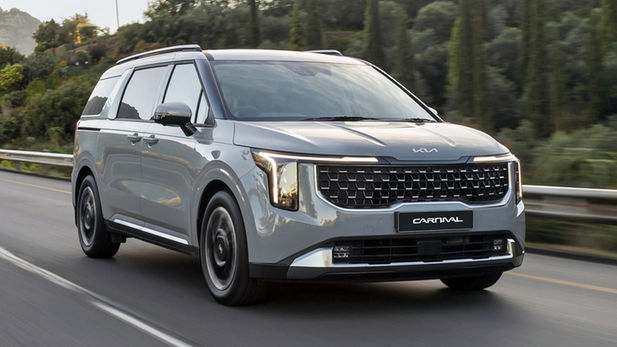 Kia Carnival (2025) Price & Specs