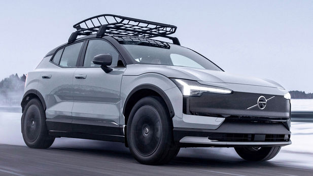 Volvo EX30 Cross Country (2025) Price & Specs