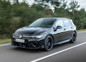 Volkswagen Golf 8.5 R (2025) International Launch Review