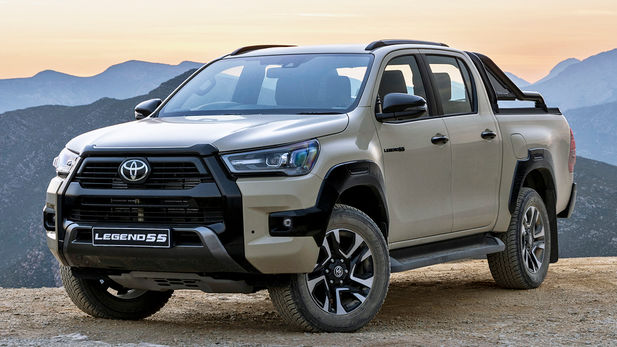 SA’s double-cab bakkie sales: top 2 neck and neck last month