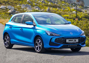 How well did the MG3 hatchback sell in its 1st full month?