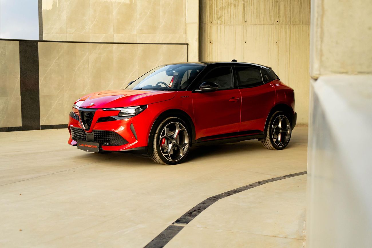 Alfa Romeo Junior Elettrica (2026) Review