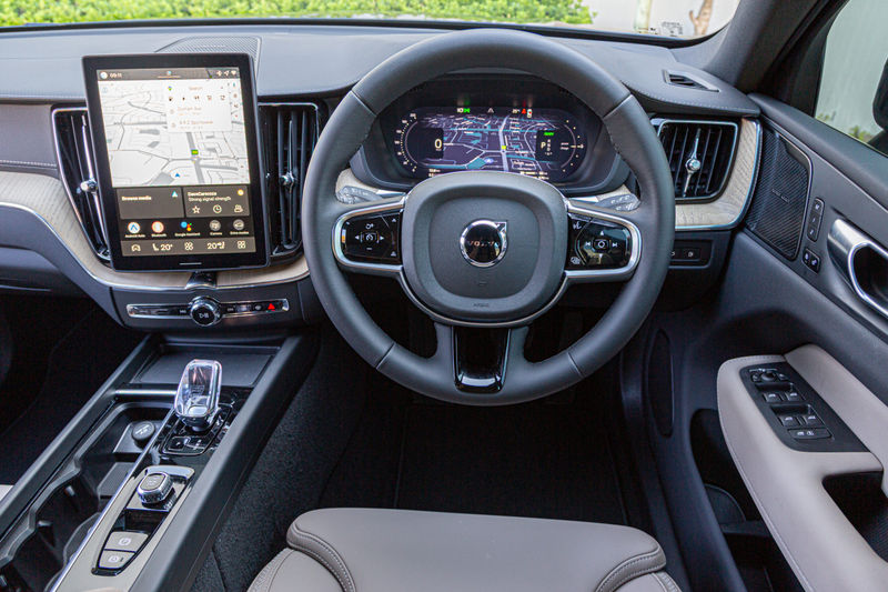 Volvo XC60 T8 PHEV interior