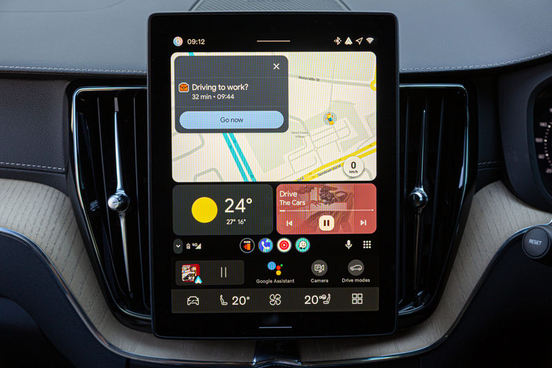 Volvo XC60 T8 PHEV android auto