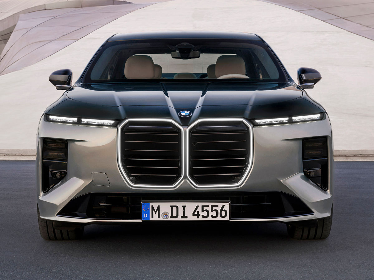 Facelifted BMW 7 Series revealed and locked in for SA