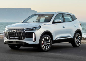 Exactly how many cars did China ship to SA in 2025?
