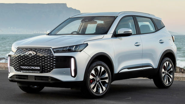 Exactly how many cars did China ship to SA in 2025?