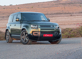 Land Rover Defender 110 (2026) Review