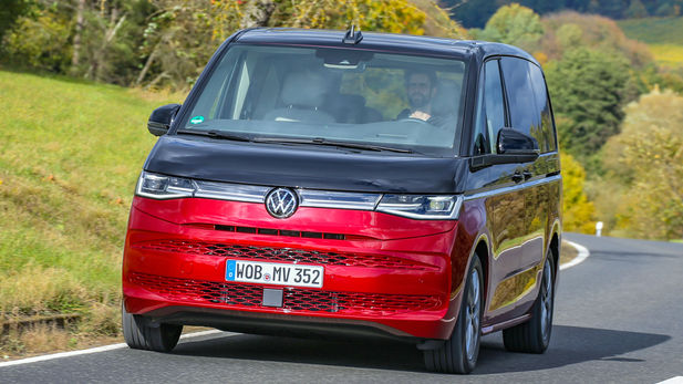 Volkswagen Caravelle 1.5 eHybrid (2026) Price & Specs