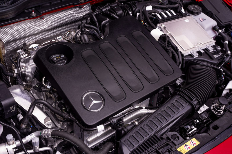 Mercedes-Benz CLA engine