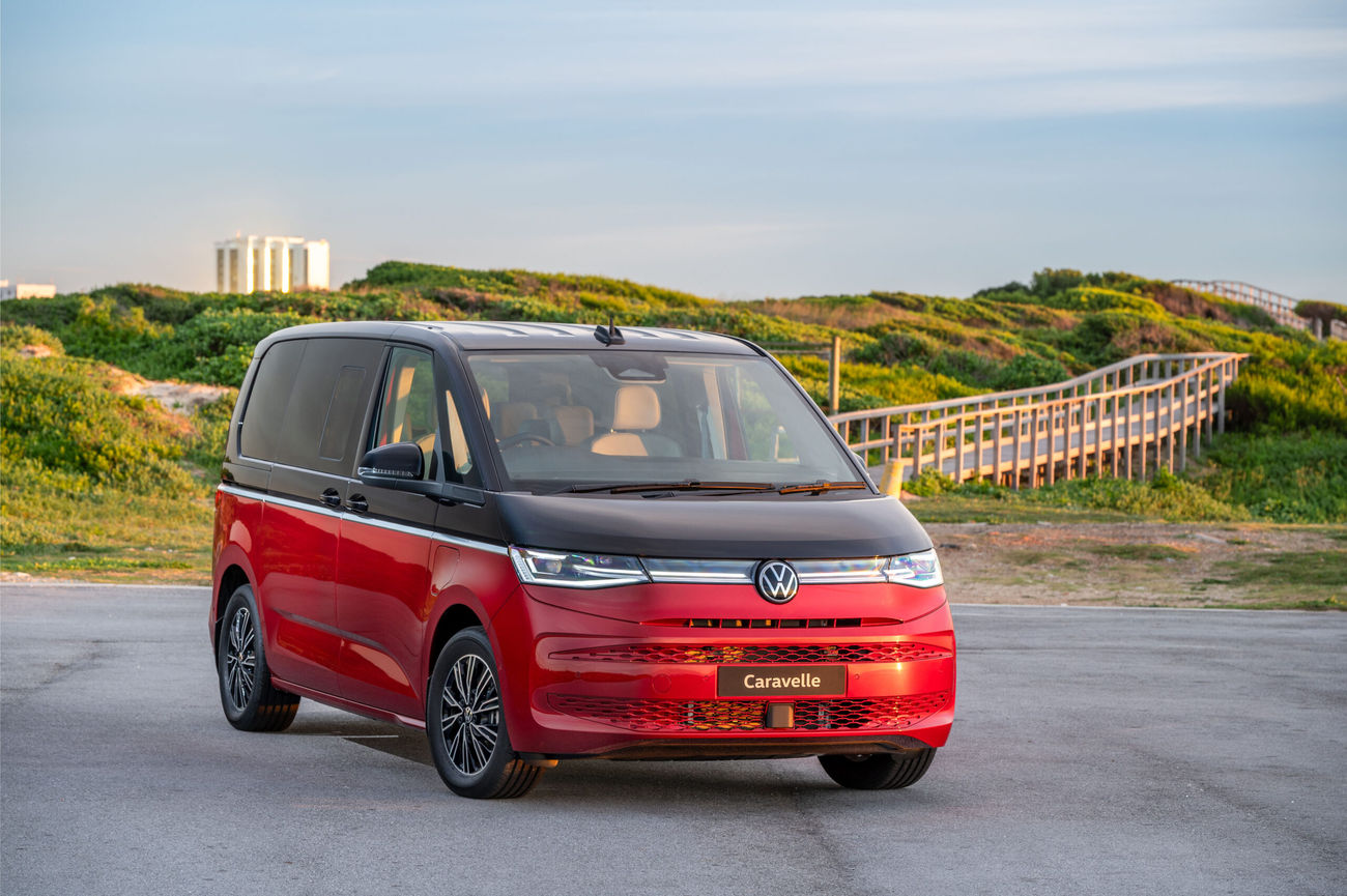 Comparing VW's new Caravelle eHybrid PHEV with its only real rival…