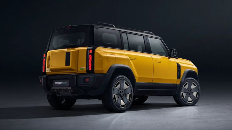 iCaur 03T REEV rear