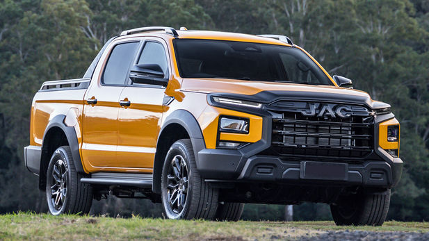 New JAC T9 PHEV to grab title of SA’s most powerful bakkie?