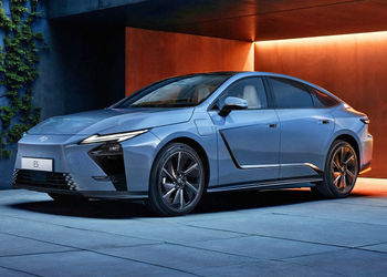 Lexus ES (2026) Price & Specs