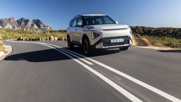 More affordable, petrol-powered Kia Carens arrives in SA