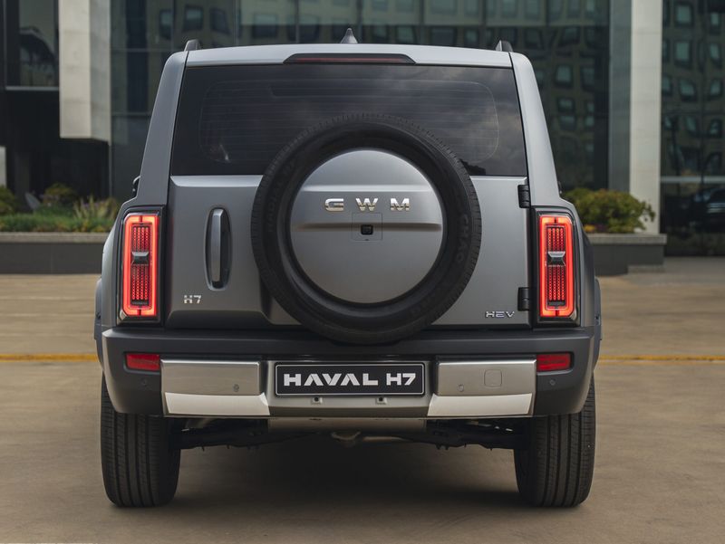 Haval H7 rear view tailgate spare wheel