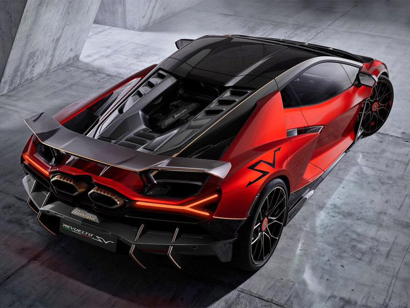 Lamborghini Revuelto SV
