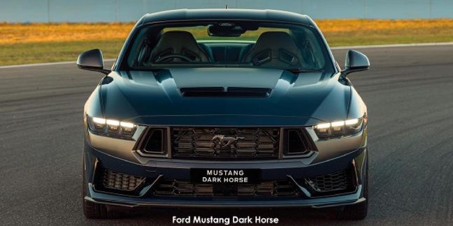 Ford-Mustang-Dark-Horse-fastback image:1