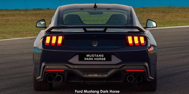 Ford-Mustang-Dark-Horse-fastback image:2