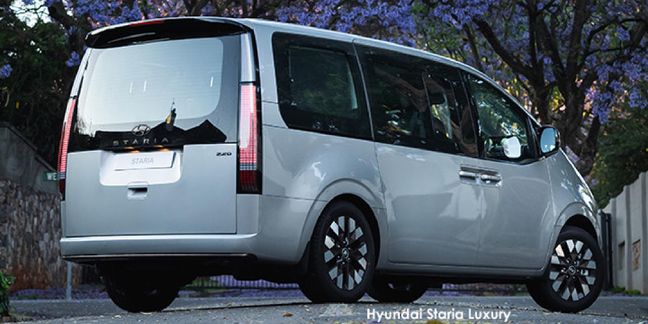 Hyundai-Staria-22D-Luxury image:2