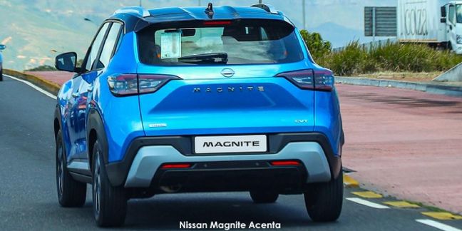 Nissan-Magnite-10-Visia-auto image:1