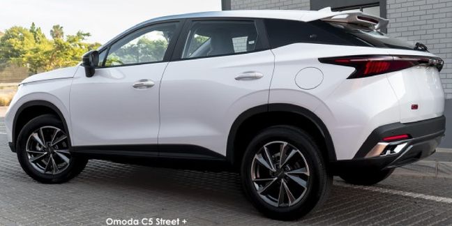 Omoda-C5-15T-230T-Street image:1