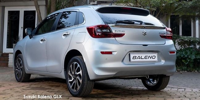 Suzuki-Baleno-15-GLX-manual image:1