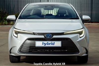 Thumbnail: Toyota-Corolla-18-Hybrid-XR_2