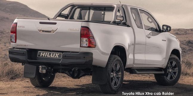 Toyota-Hilux-24GD-6-Xtra-cab-Raider-manual image:2