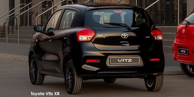 Toyota-Vitz-10-XR-auto image:2