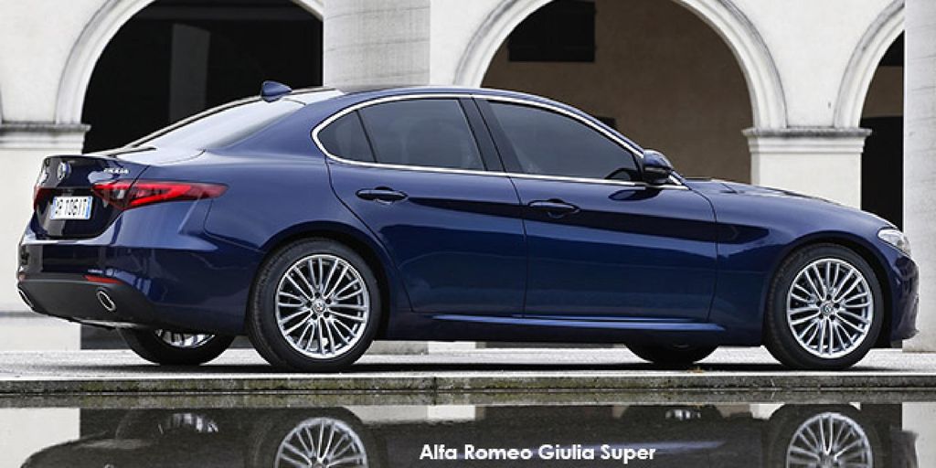 Alfa Romeo Giulia 2 0t Specs In South Africa Cars Co Za